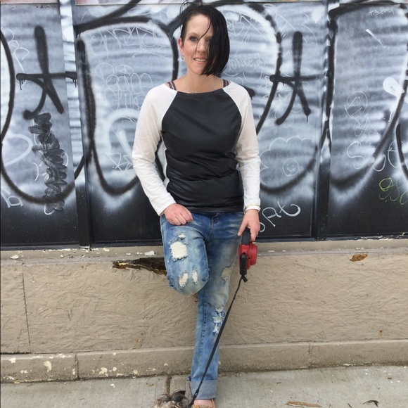 NWT B&W Faux Leather Baseball Top - Picture 4 of 6